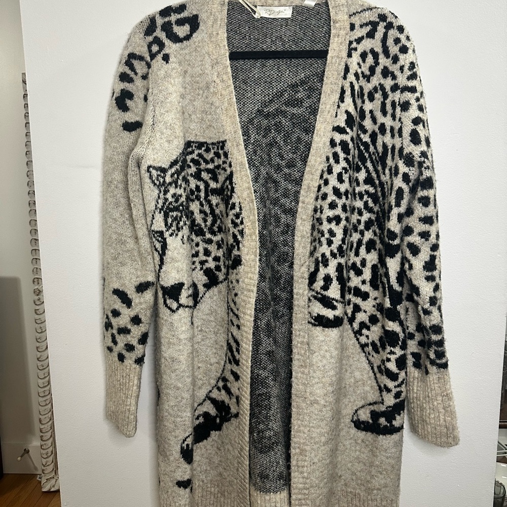 Leopard Print Open Cardigan - Picture 2 of 3